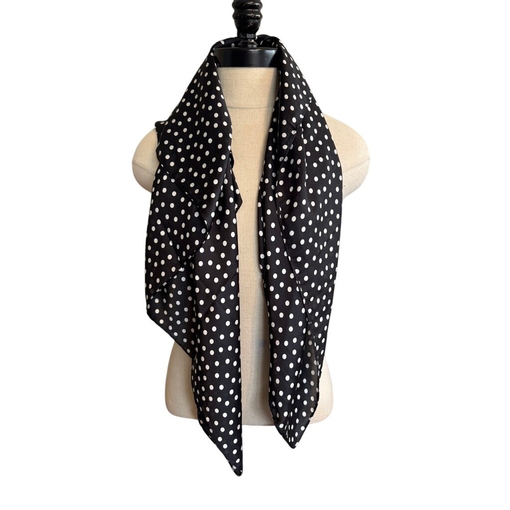 White House Black Market Millie Dot Square Scarf Black White Polka Dot 36in NEW